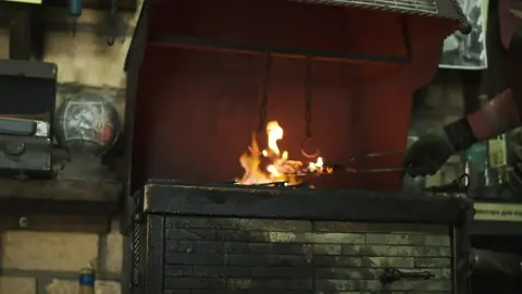 Video jigsaw puzzle titled Blacksmith Forge
