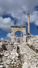 Video jigsaw puzzle titled Roman Ruins