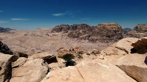 Video jigsaw puzzle titled Petra