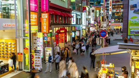 Video jigsaw puzzle titled Busy street Seoul